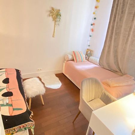 Villa Lepic, Luxury Flat In Montmartre With Private Terrasse-Appartement Entier Paris Exterior foto
